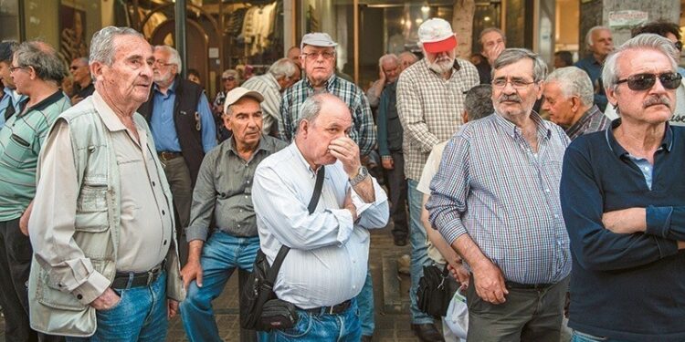 Συντάξεις: Στις 11.755 οι εκκρεμείς αιτήσεις – Ποια Ταμεία έχουν τις μεγαλύτερες καθυστερήσεις