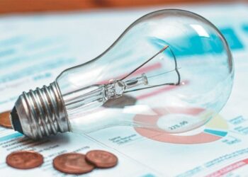 Ρεύμα: Ακριβότερος Νοέμβριος για τα πράσινα τιμολόγια – Το στοίχημα με τα σταθερά συμβόλαια