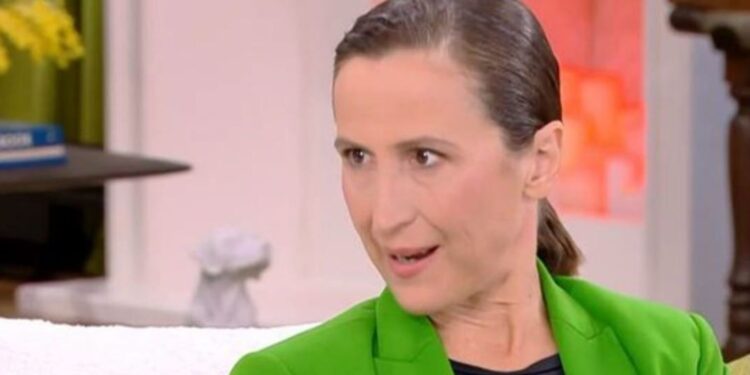Γιούλη Τσαγκαράκη: «Έχω κάνει πολλά επαγγέλματα μέχρι να φτάσω να γίνω ηθοποιός» – Η εξομολόγηση για τις απορρίψεις από δραματικές σχολές