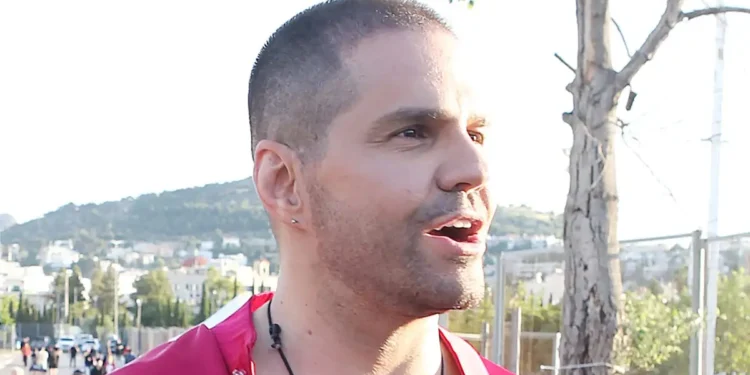 Γιώργος Τσαλίκης: «Μου έσπασε το αυτοκίνητο και έφυγε με καφέ ατάραχος» περιέγραψε για την επίθεση που δέχτηκε