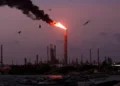 Πάνω από τα 103 δολάρια το Brent, στα 81 ευρώ το φυσικό αέριο – Μικρή η επίπτωση από τη συμφωνία Τράμπ με Πούτιν για το ντίζελ