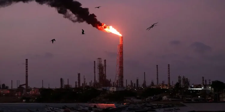 Πάνω από τα 103 δολάρια το Brent, στα 81 ευρώ το φυσικό αέριο – Μικρή η επίπτωση από τη συμφωνία Τράμπ με Πούτιν για το ντίζελ