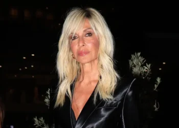 Η Άννα Βίσση παρακολούθησε τη συναυλία της Σελίν Ντιόν στο Παρίσι – Το συγκινητικό story στο instagr