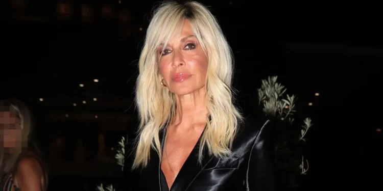 Η Άννα Βίσση παρακολούθησε τη συναυλία της Σελίν Ντιόν στο Παρίσι – Το συγκινητικό story στο instagr